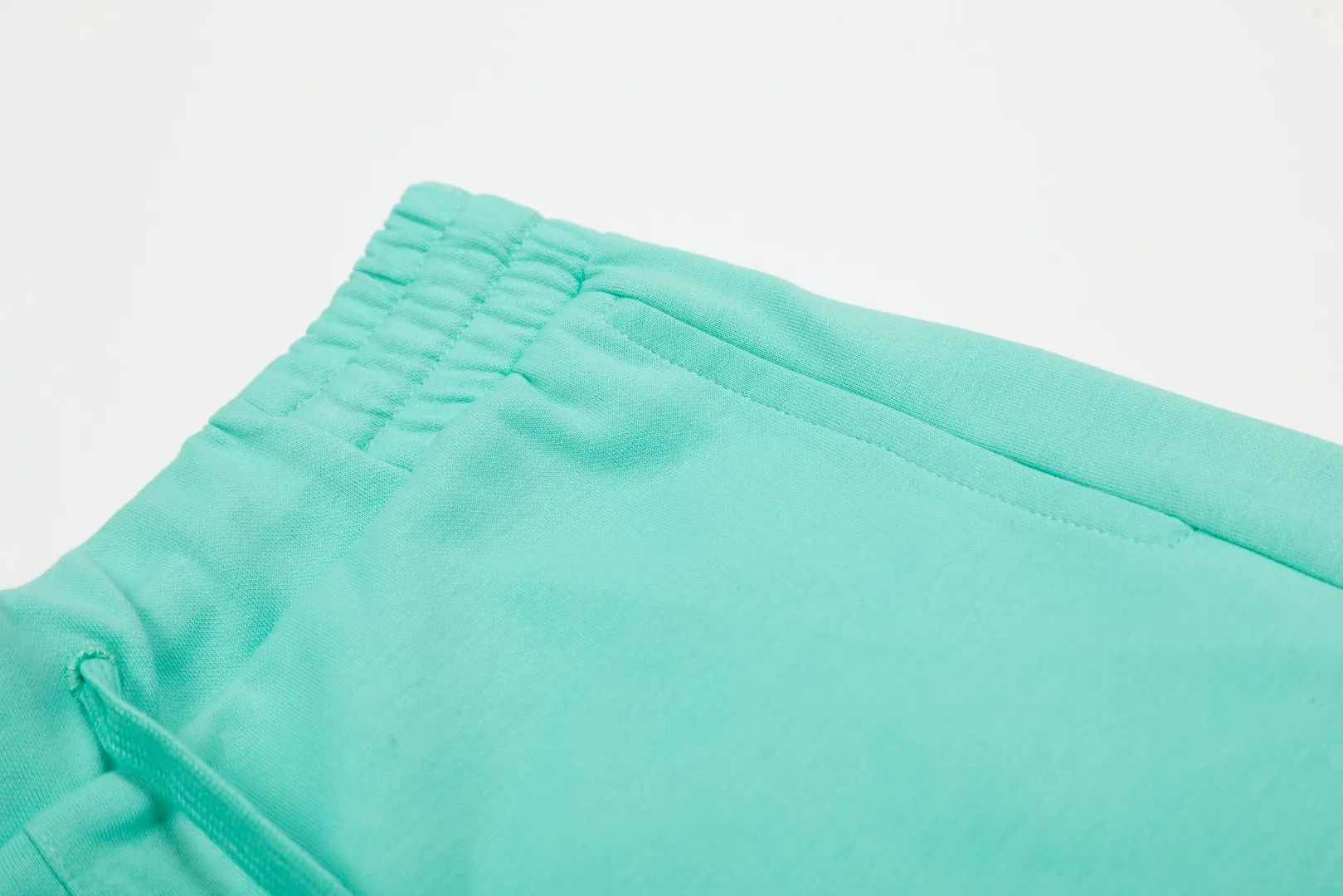 P146 💰 "Top Quality" Style Number: D910# [Ralph Lauren Paul Small Label War Horse Basic Women's Shorts] ✅Slim and sexy slim-fitting model for hot girls, six-color colorful hair ✅Summer fresh, classic and versatile drawstring basic classic shorts ✅Lazy style must-have item, small fresh feeling on the upper body ✅Air cotton is soft, comfortable and breathable, retro and textured ✅Specialized for platform live broadcast, wholesale entity, summer running volume ✅Simple and easy to match, light American style, super great ✅Standard for summer, small and sexy is YYDS, a must for petite girls Size: S-L #Elastic waistline can be stretched Color: Black White Gray Pink Apricot Green